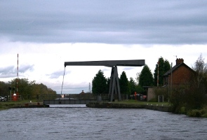Kirkhouse Green Lift Bridge